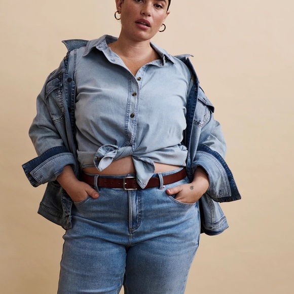 Universal Standard Forever Denim Short Sleeve Shirt - Chambray Blue - Picture 1 of 5